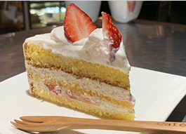 店主手作りのケーキの画像
