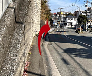 「小坪」バス停からの道順２