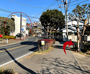 「小坪」バス停からの道順４