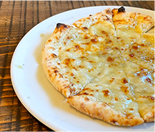 ブルーチーズと蜂蜜のピザの画像